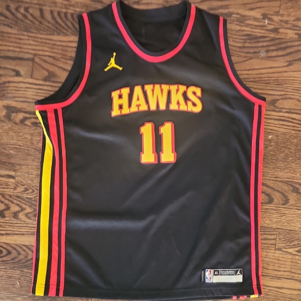 Hawks Trae Young Jersey Black and Red Basketball Jersey